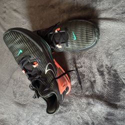     LeBron Witness 6 CZ4052-001,