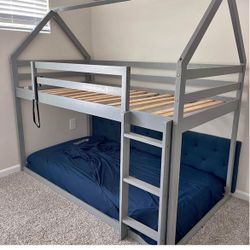 Harper & Bright Bunk bed $75