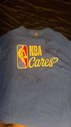 Shirt signed by pacers players and Reggie Wayne