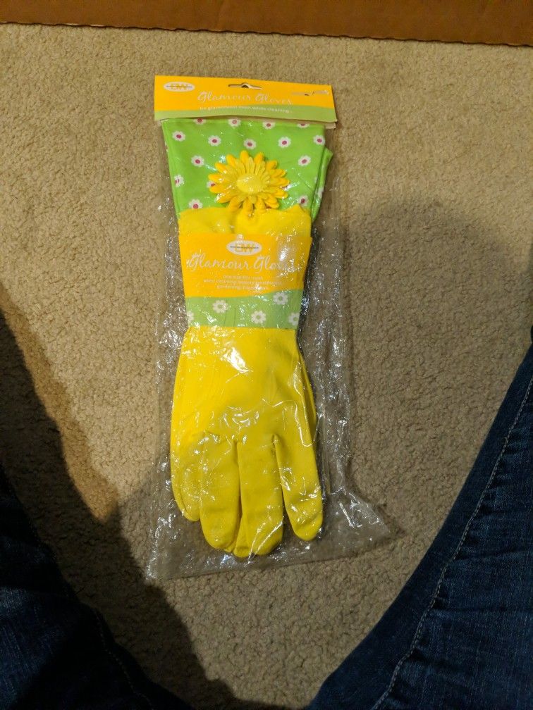Glamour gloves