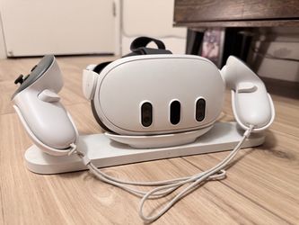 Meta Quest 3 VR Headset with Controllers and Charging Dock