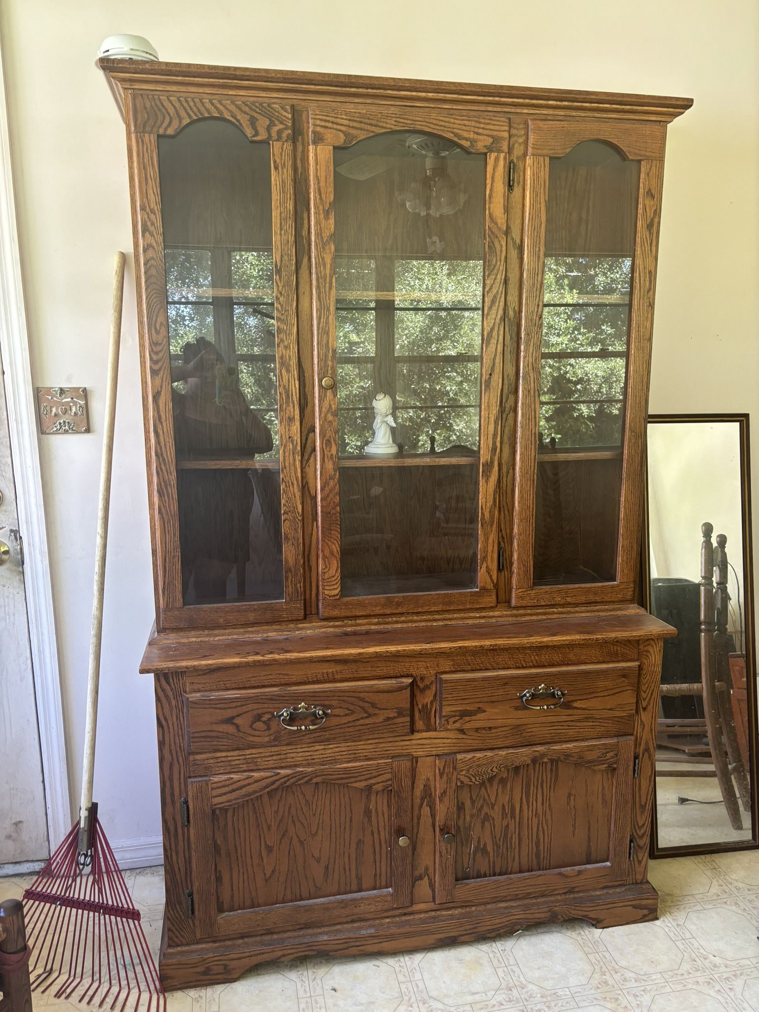 China hutch