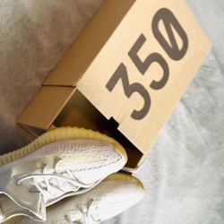 Yeezy Boost 350 V2 Light Size 8 And A Half 