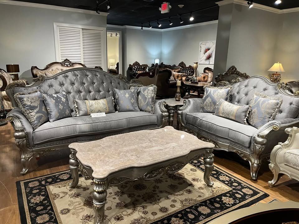 Silver Sofa embodies essence of traditional charm & contemporary sophistication