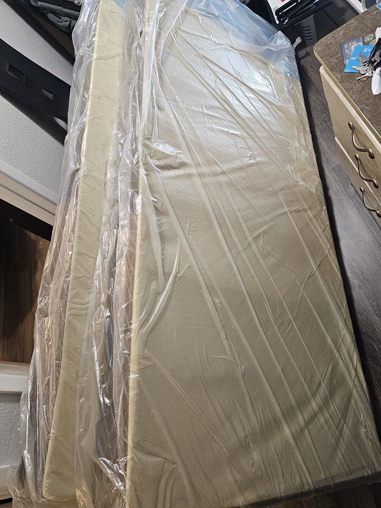 King Box Springs for Sale in Glendale, AZ OfferUp