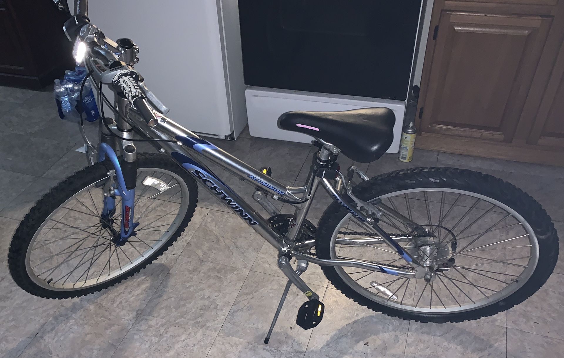 27.5 schwinn aluminum comp