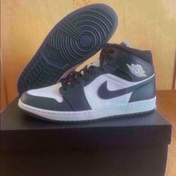 Nike Air Jordan 1 Mid Dark Teal Navy Blue White Size 12 Brand New 