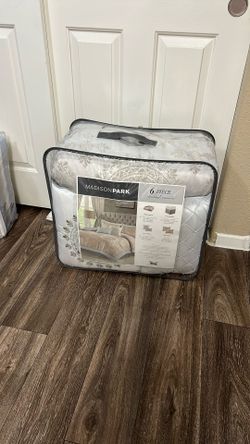 King Comforter Set