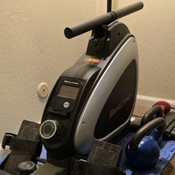 Fitness Reality Rowing Machine 