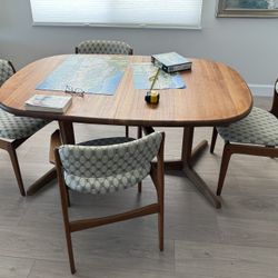Teak Dinning Table & 6 Chairs by Benny Linden Design