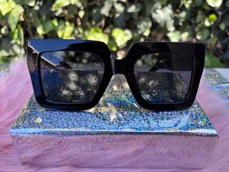 Black Sunglasses Women’s Square Oversize Sunglasses NEW