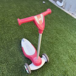 Toddler Radio flyer 