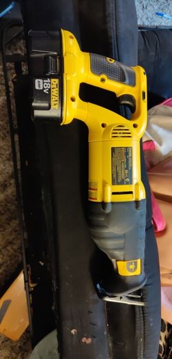 Dewalt 18 volt cordless sawzall deals