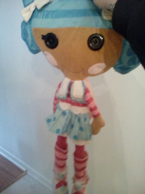 Giant lalaloopsy