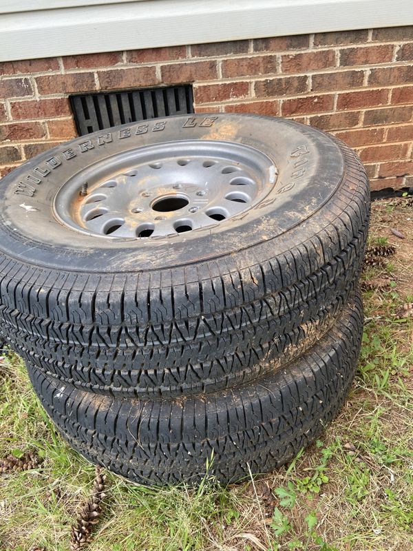 2 tires and rims 265/70/16 like new for Sale in Greer, SC OfferUp