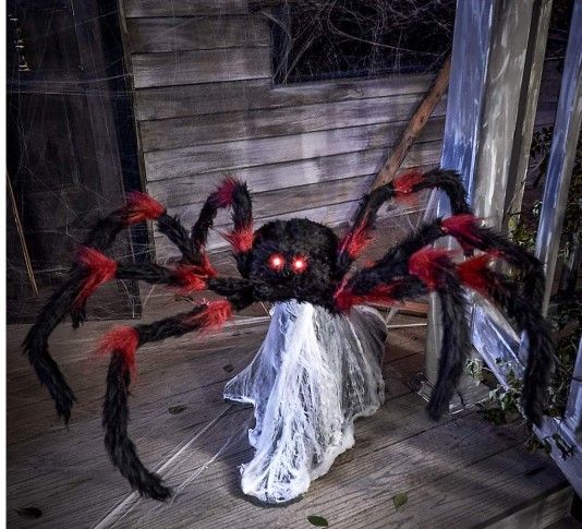 FUN/SPOOKY HALLOWEEN DECORATION LED Red/Black Jumping Spider Animatronic $45 LIKE NEW CONDITIONS