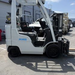 UNICARRIERS 5000 LB FORKLIFT