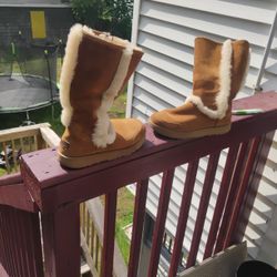 UGGS BOOTS 