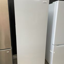 14 Cu Frigidaire Upright Freezer In White 