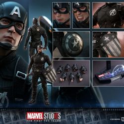 Hot Toys Captain America, 3 Shields 