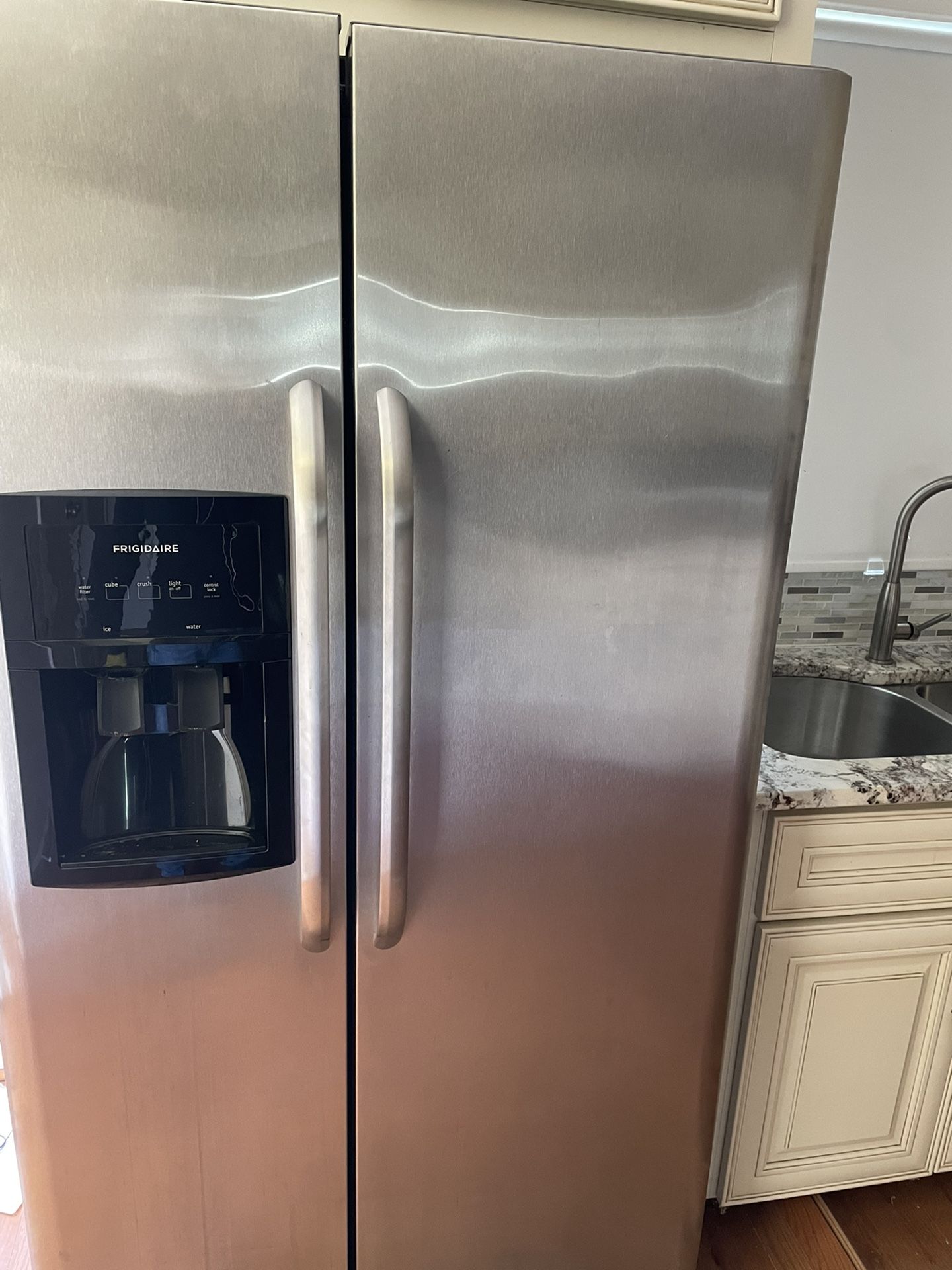 Frigidaire Appliance Set