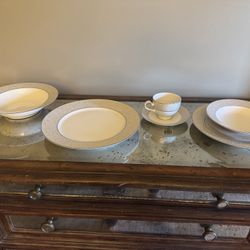 Mikasa Fine China Set-Parchment