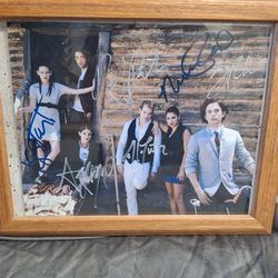 Twilight Cast Autographed 8x10 pictures Plus Unauthorized Cast Bio