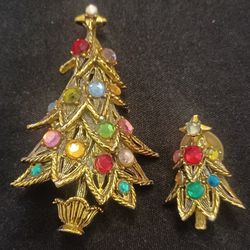 Vintage HOLLYCRAFT Christmas Tree Brooch & Single Earring Multicolor Rhinestones