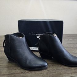 Woman's Black Ankle Boots