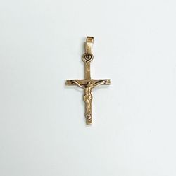 18k Gold Cross Pendant 
