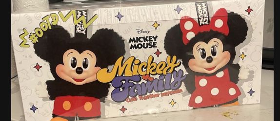 Pop Mart Mickey Mouse And Family Brand New Sealed Box $200