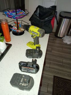 Drill set with three batteries and bag, does not include charger