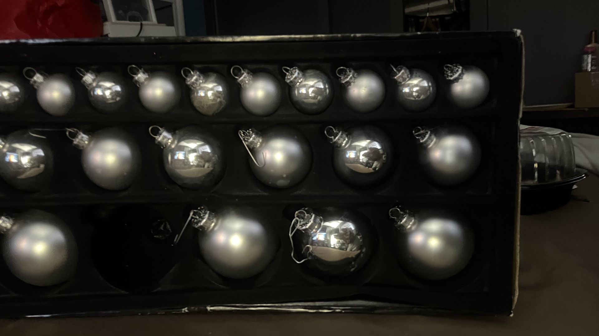 Rauch Vintage Boz Set 20-Piece Silver Glass Ball Ornaments