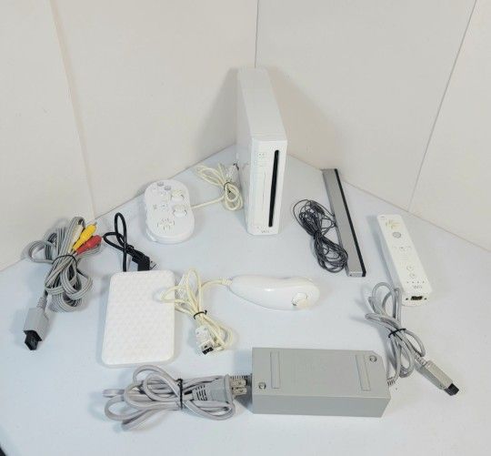 M0dded Nintendo Wii 500GB Bundle 