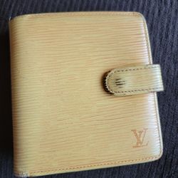 Loui Vuitton Epi Wallet
