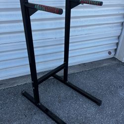 Home Gym Fitness Dip Stand Station Bar! Good for Vertical Knee Raise too!  26x40x53in