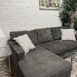 Gray Reversible Chaise Sectional(Free Drop-Off)