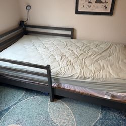 Wooden Twin Bed - Extendable 