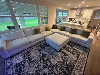 Oversized sectionals——matching ottoman——livingroom sets
