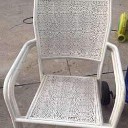 7 Chairs 
