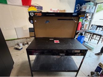 Tool bench