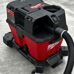 Milwaukee M18 FUEL 6 Gal. Cordless Wet/Dry Shop Vacuum