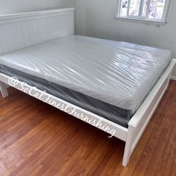 King Bed With Memory Foam Mattress 
