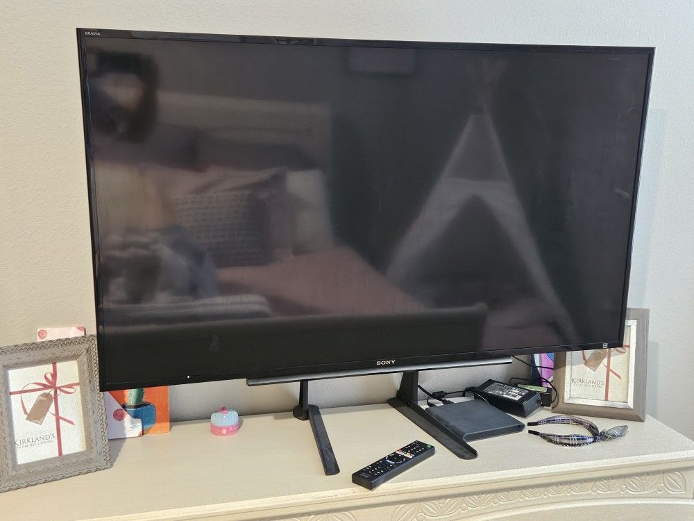 Sony 48" Led Tv