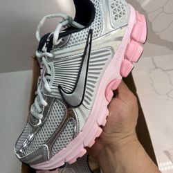 Nike Zoom Vomero 5 