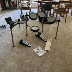 Simmons Titan 20 Electric Drum Set
