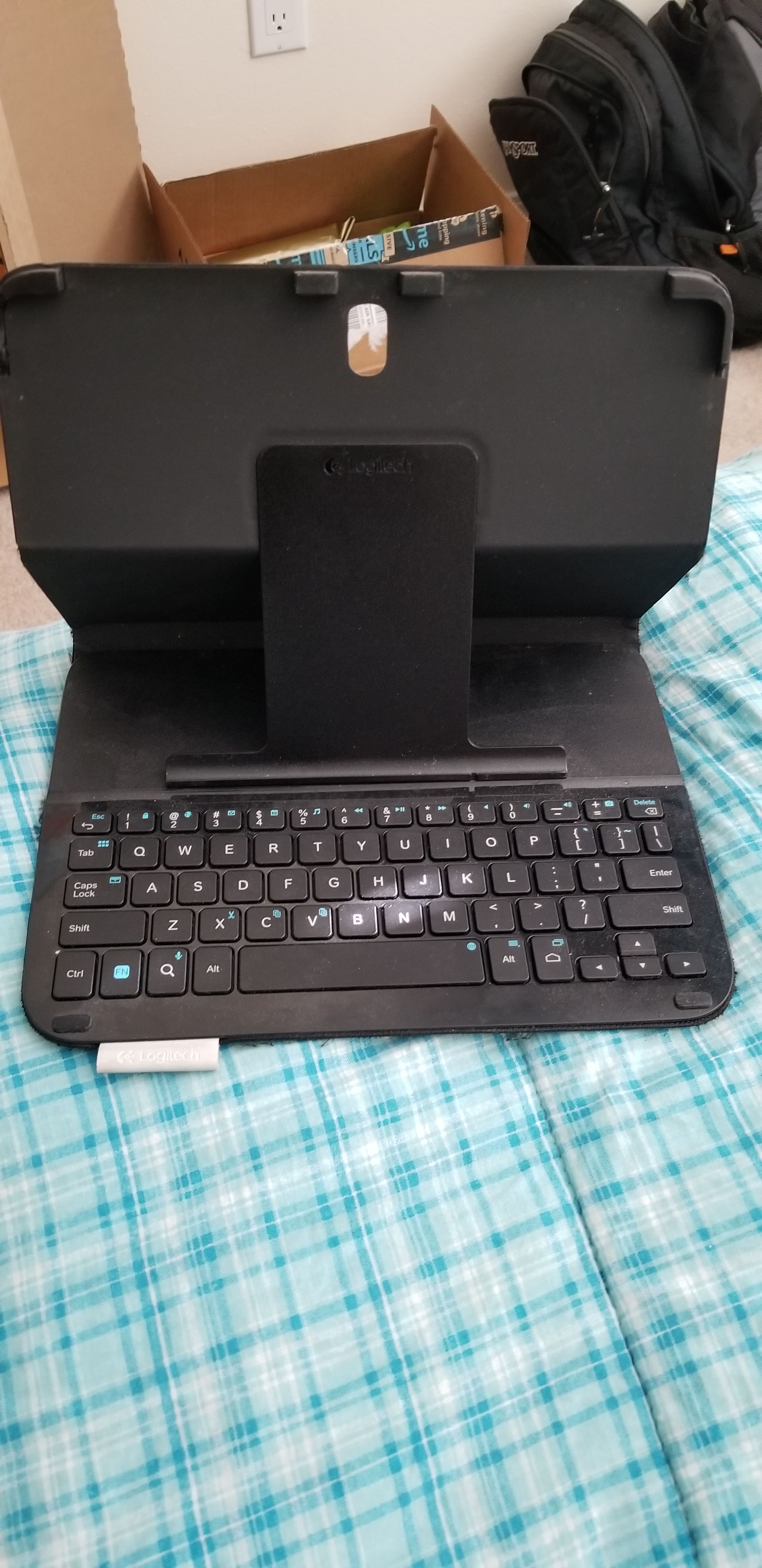 Logitech tab s 10 inch keyboard case