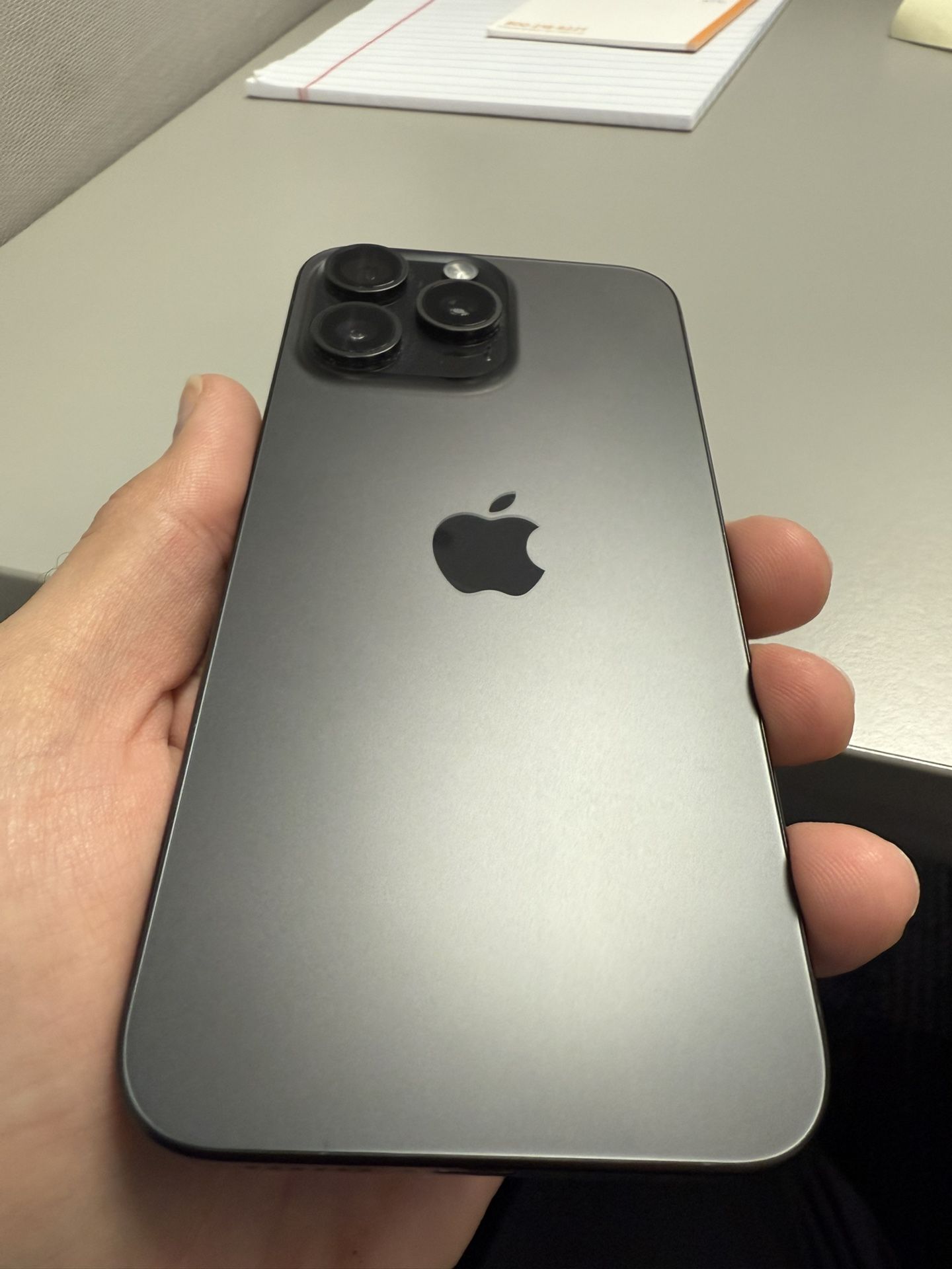 iPhone 15 Max Pro 256gb UNLOCKED