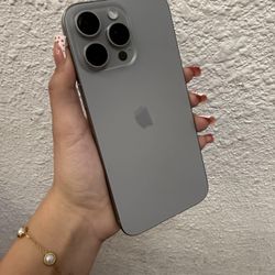 IPHONE 15 PRO MAX 256GB UNLOCKED 