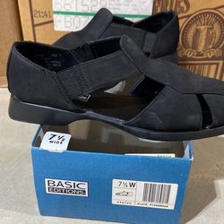 Women’s Shoes-Black-7 1/2 Wide